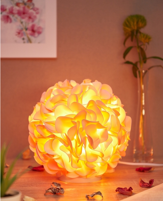 Лампа настольная ночник подарочный цветок гортензия белый/кремовый D22см Е27 - фото 1641099
